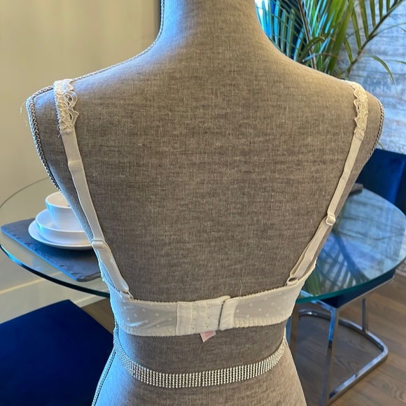 Victoria Secret Unlined Demi Bra 34DDD and thong set - Picture 3 of 6